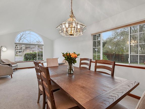 4th image of 9595 Meadow Place