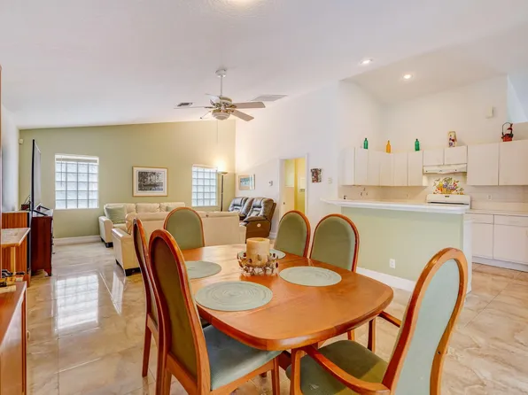 1145 Peninsula Way, Greenacres, FL 33413