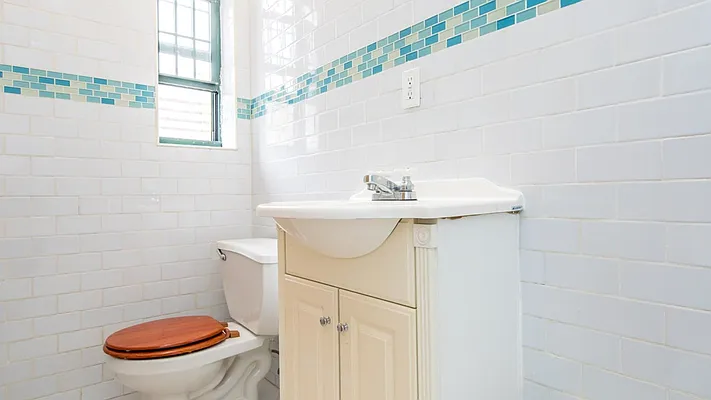 Rented by Nooklyn NYC LLC | media 32