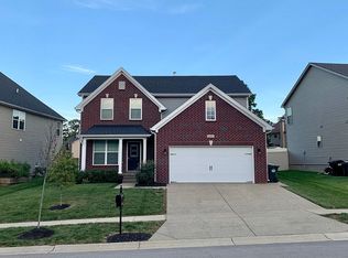 8809 Talon Ridge Dr, Louisville, KY 40229