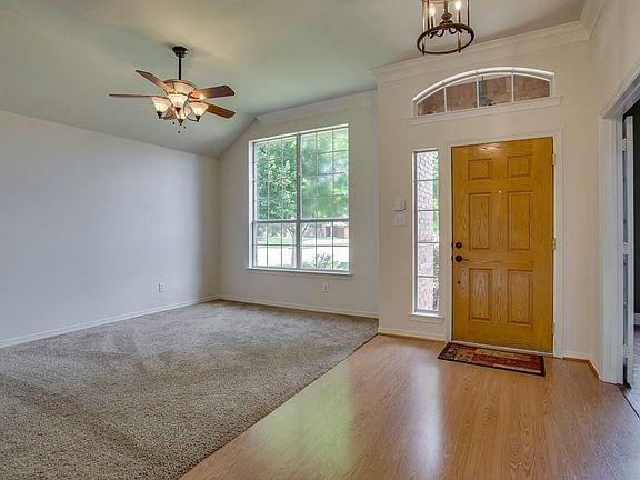 4th image of 1325 Wildflower Ln