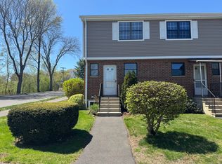 345 Hampton Ct #345, Newington, CT 06111