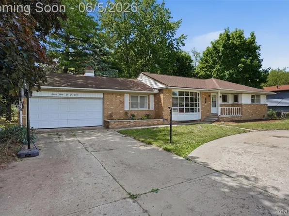 21001 Negaunee St, Southfield, MI 48033