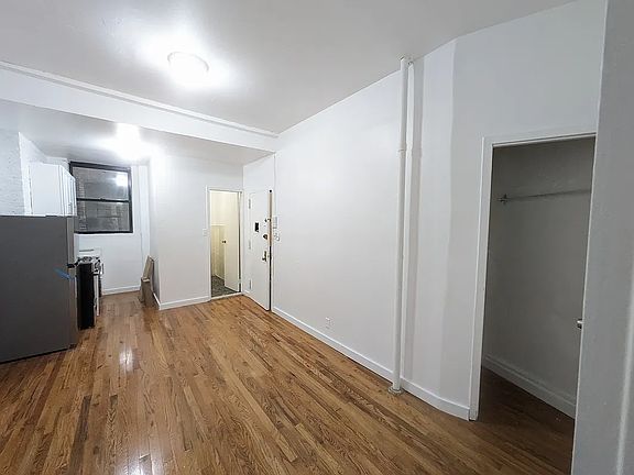3rd image of 1727 2nd Ave APT 2RN