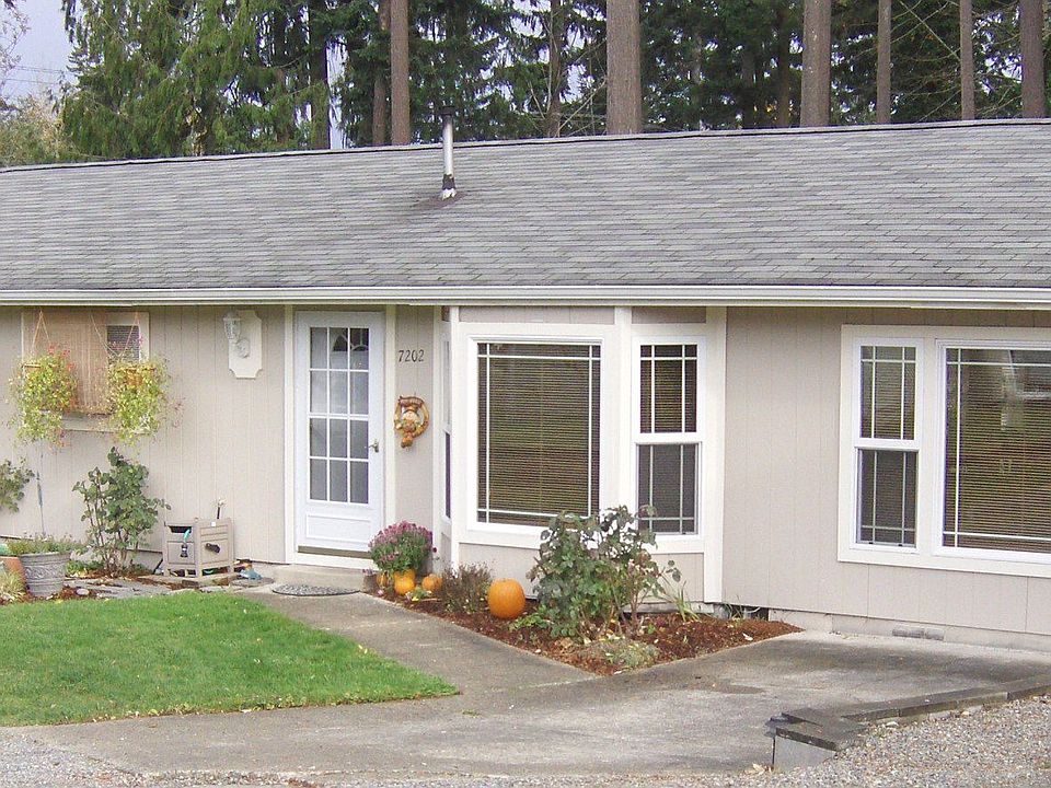 Front of home with lovely bay window