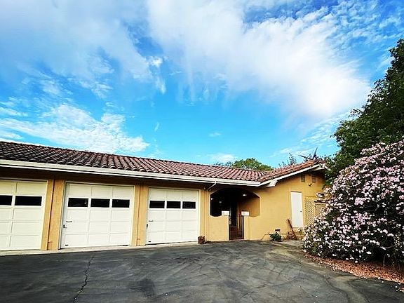 5th image of 3 Zinfandel Ln