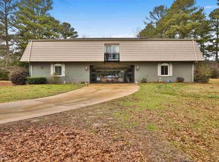 1085 Wedgewood Dr, Fayetteville, GA 30214