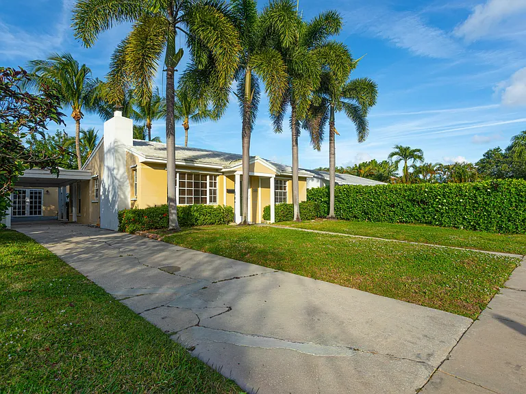 245 Cortez Rd — Photo 7