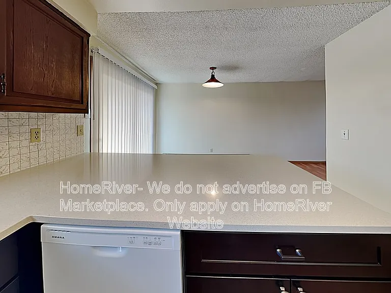 12620 E 31st Ave — Photo 5