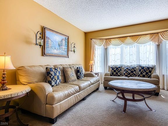 4th image of 6626 Wildflower Dr S