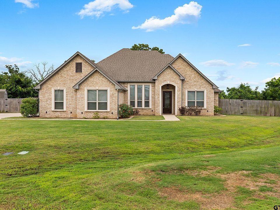 1st image of 21553 Castle Rock Cir