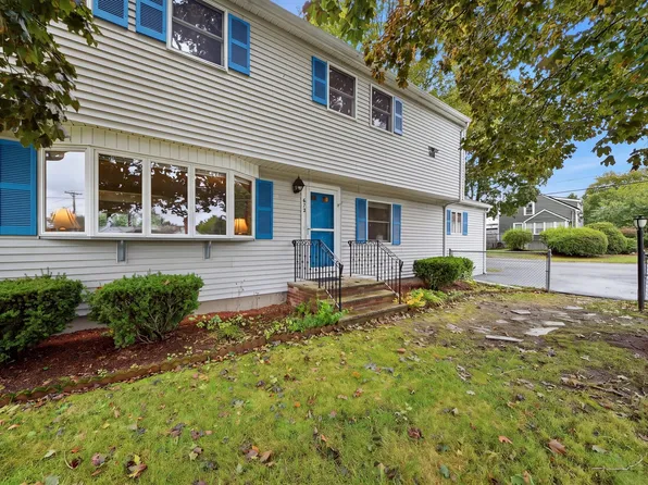 672 Shawsheen St, Tewksbury, MA 01876