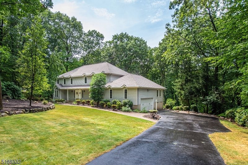 16 Round Hill Rd, Kinnelon, NJ 07405 Zillow