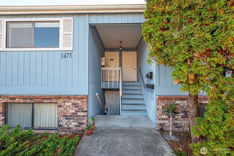 4th image of 1475 SE 9th Avenue