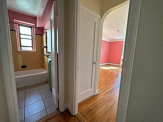 Rented by Voro, LLC | media 8