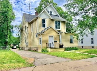 1341 Charles St, Rockford, IL 61104