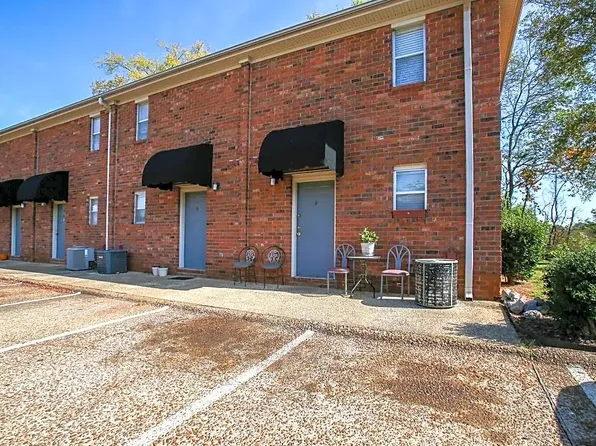 Madison Square Apartments, 1131 Bradshaw Dr #3f07f9c64, Florence, AL 35630