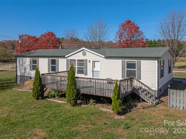 31 Little Hungry Rd, Hendersonville, NC 28792