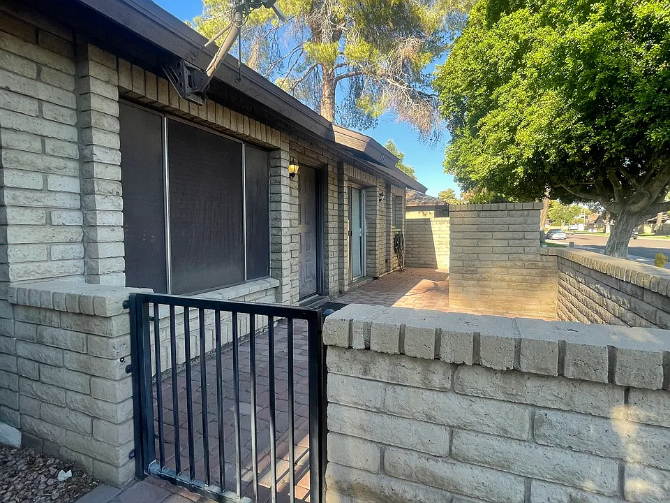 102 W Loma Vista Dr #101