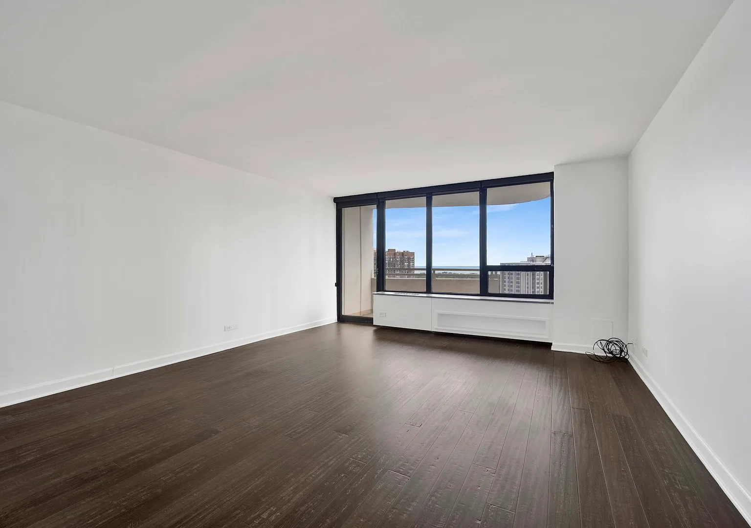 2 bed, 1100 sqft, $3,500 — Photo 3