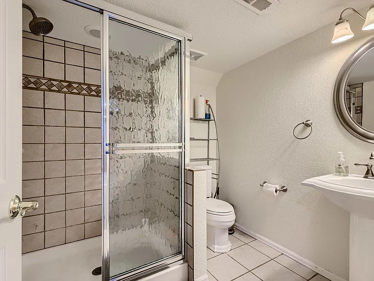 9805 Cypress Point Cir — Photo 19