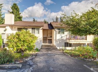 14124 74th Pl NE APT B, Kirkland, WA