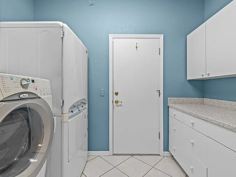 2663 Eagle Greens Dr — Photo 18