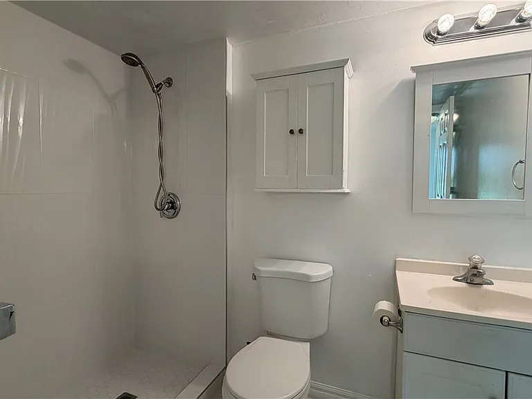 3407 Winkler Ave #309 — Photo 15
