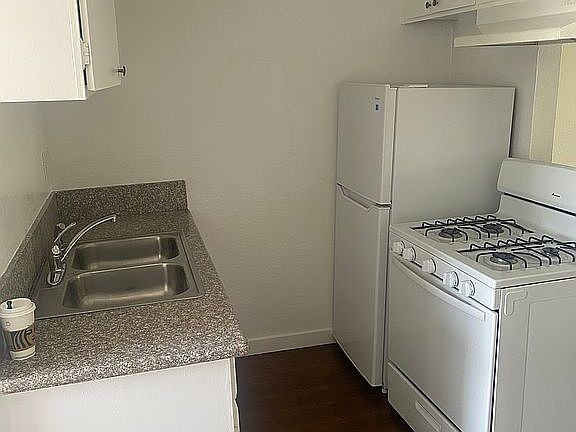 5th image of 8770 Van Nuys Blvd APT 16