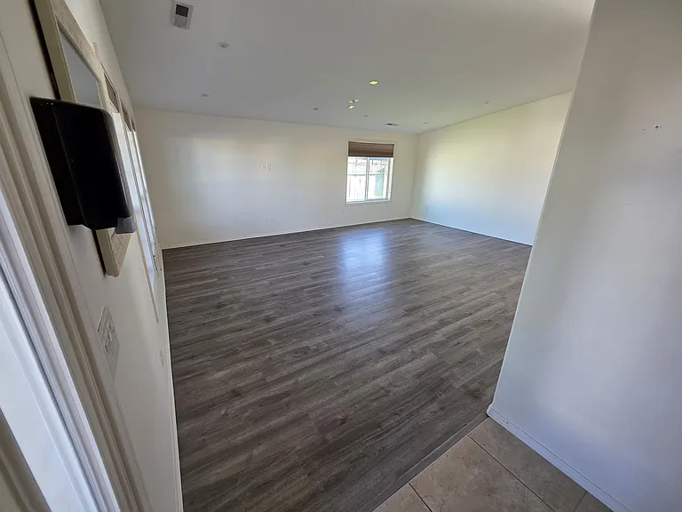 5306 Hayes Ln — Photo 2