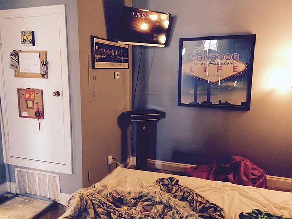 4th image of 309 Delaware St APT 403