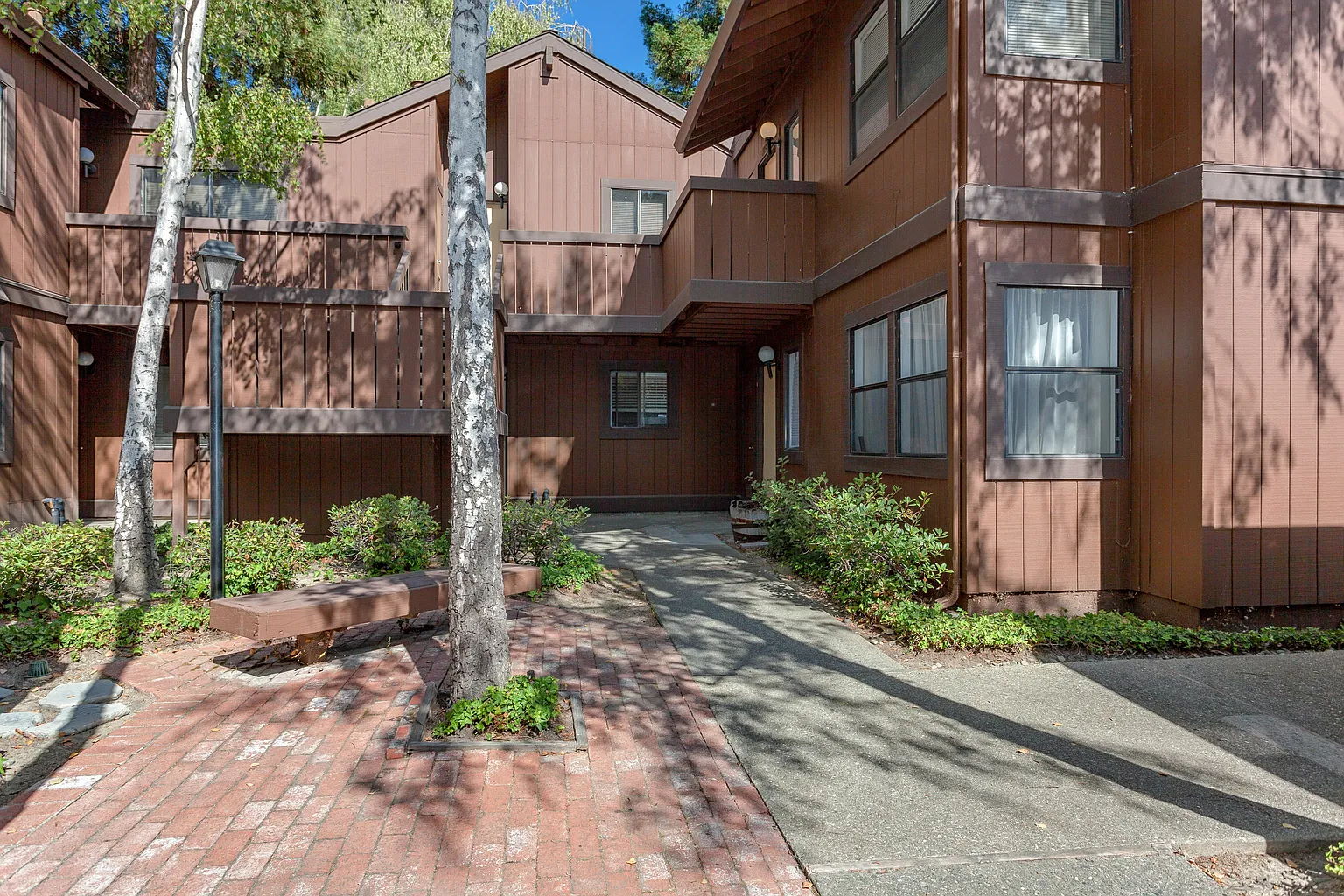 8138 Camelback Pl photo 1