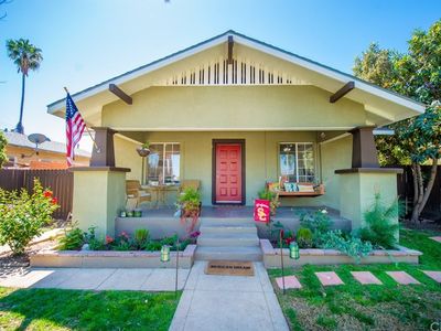 718 W 8th St, Corona, CA, 92882