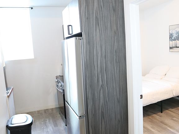 3rd image of 455 Pavonia Ave #1C