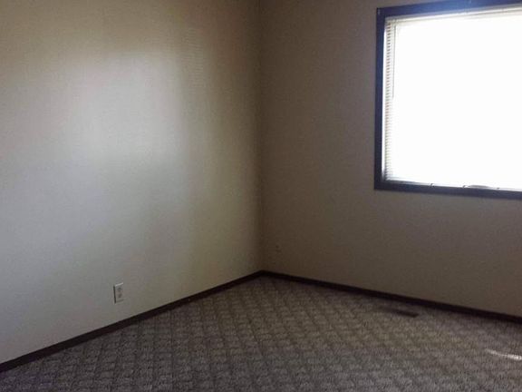 3rd image of 659 Faidley Ct