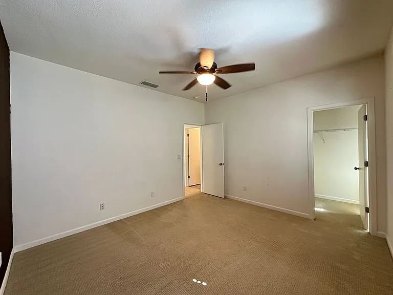 789 Carbon Ct — Photo 15