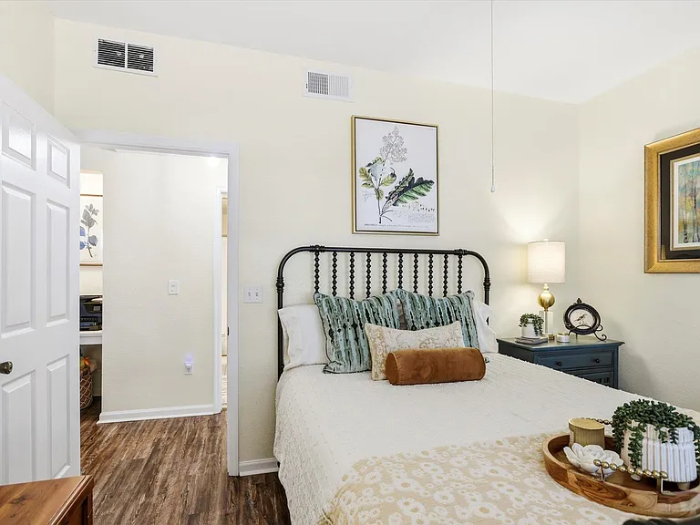 2801 Chancellorsville Dr #617 — Photo 36