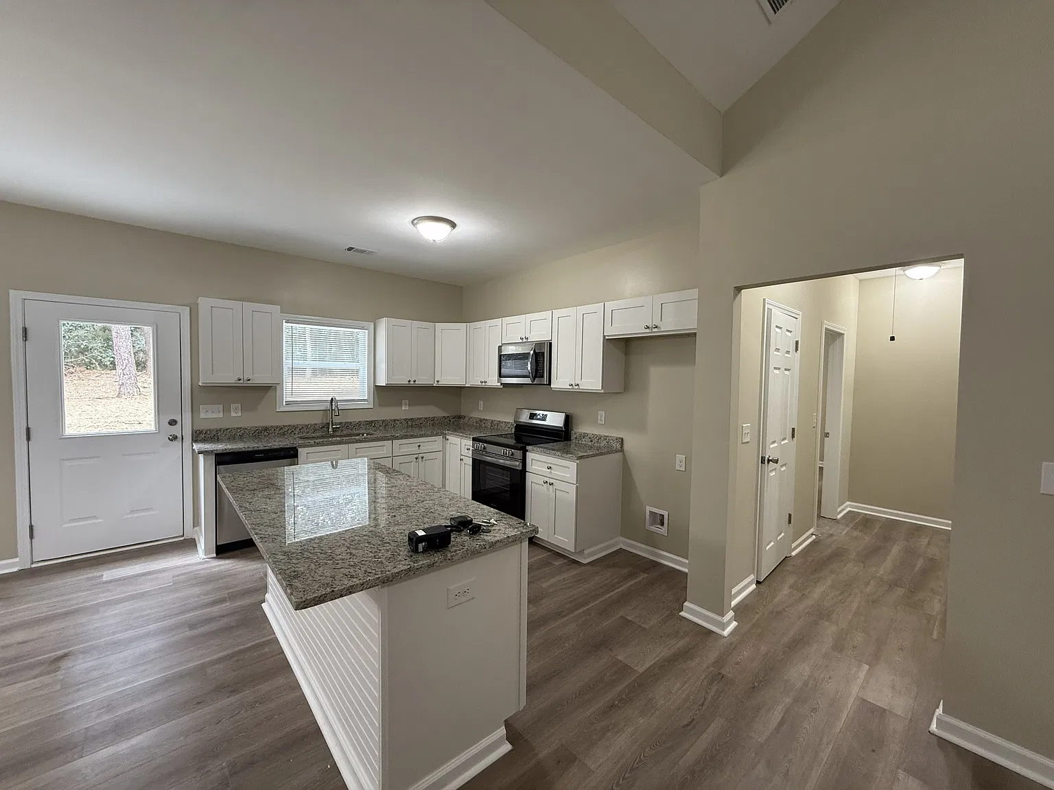 184 North Burson Avenue - 1 — Photo 2