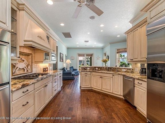 5th image of 24 Tradewinds Cir