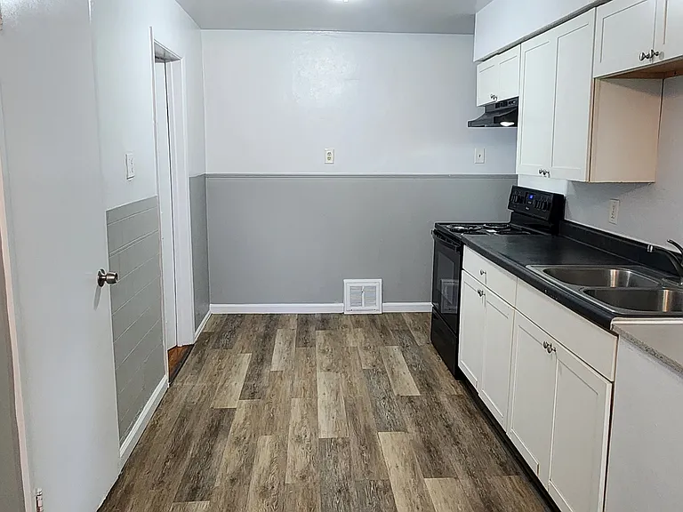311 Ronbar Ln — Photo 8