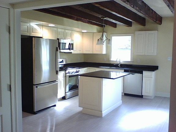 Kitchen - Island