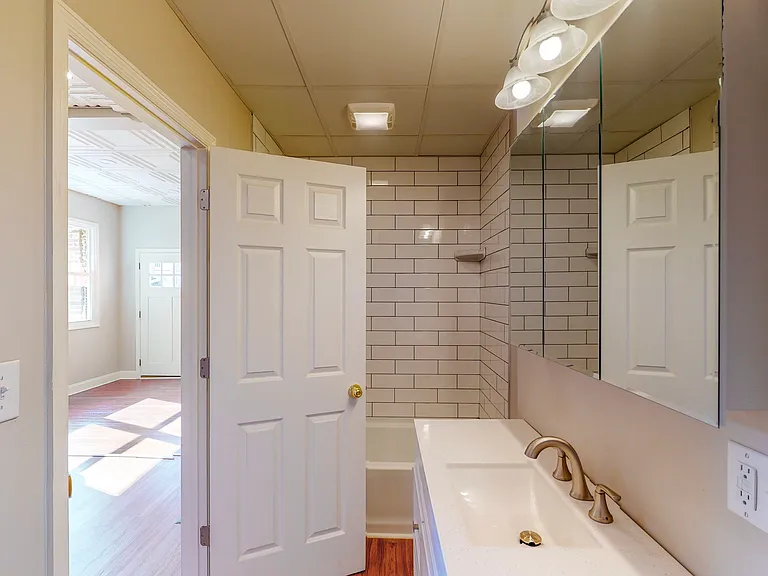 2174 5th Ave #1R — Photo 5