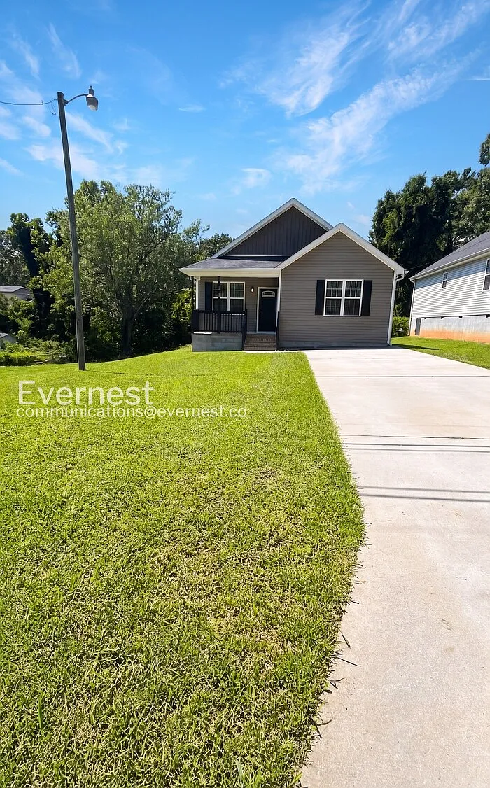 3 bed, 2.0 bath, 1200 sqft, $1,595 — Photo 1