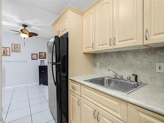 3rd image of 350 Collins Ave APT 205