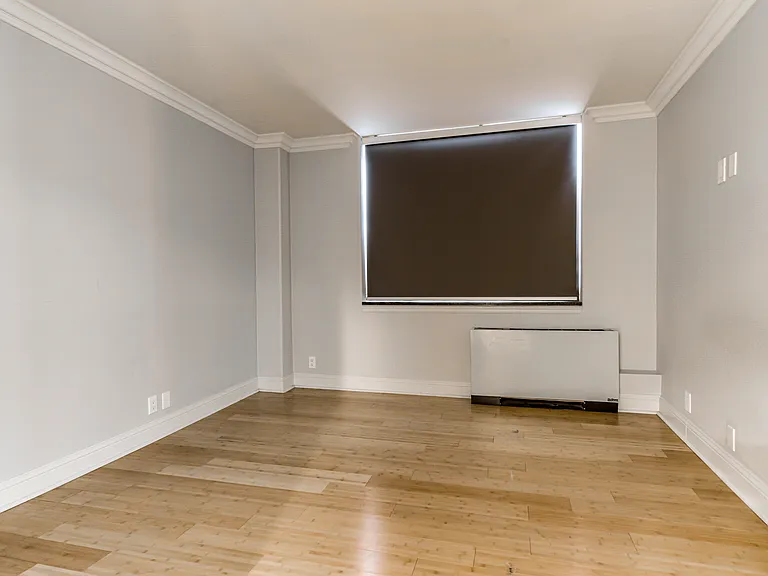 700 E 8th St #16-O — Photo 10