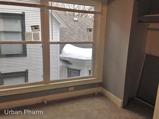 2nd image of 324 Hollister Ave SE