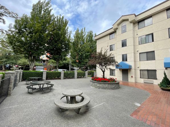 400 10th Ave UNIT 306