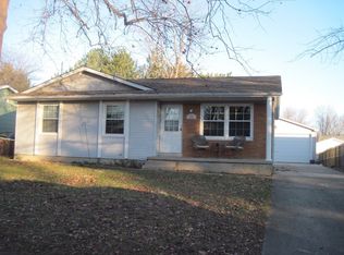 2921 Somerton Rd, Springfield, IL 62702