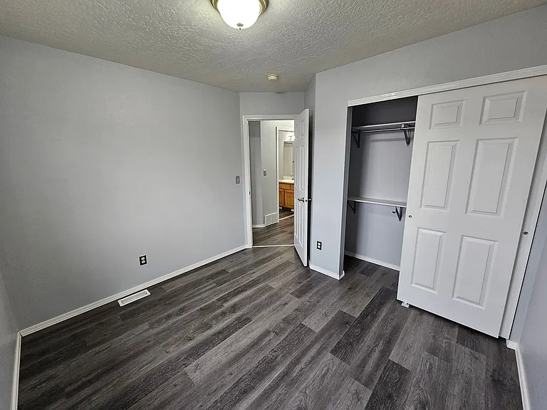 Meadow Glen Rd. — Photo 13