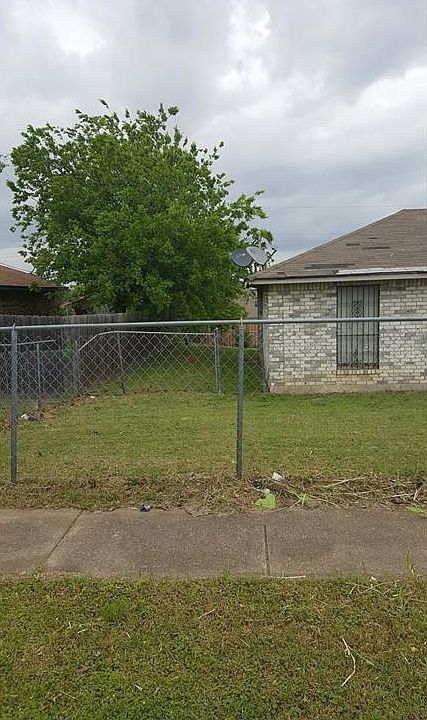 1st image of 6822 Troyglen Dr